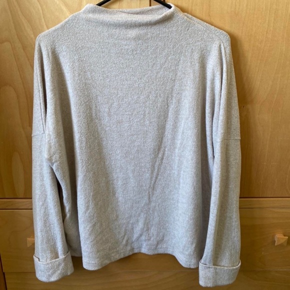 Cream/beige long sleeve turtleneck from H&M - Picture 5 of 5